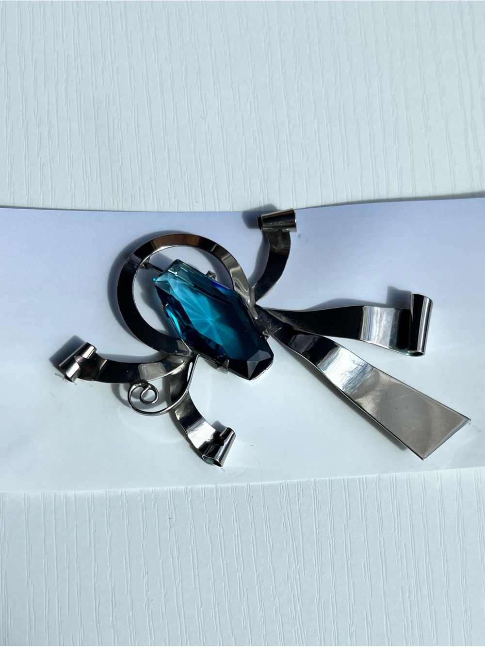 Vintage Sterling Silver Ribbon Brooch Aqua Cut Stone
